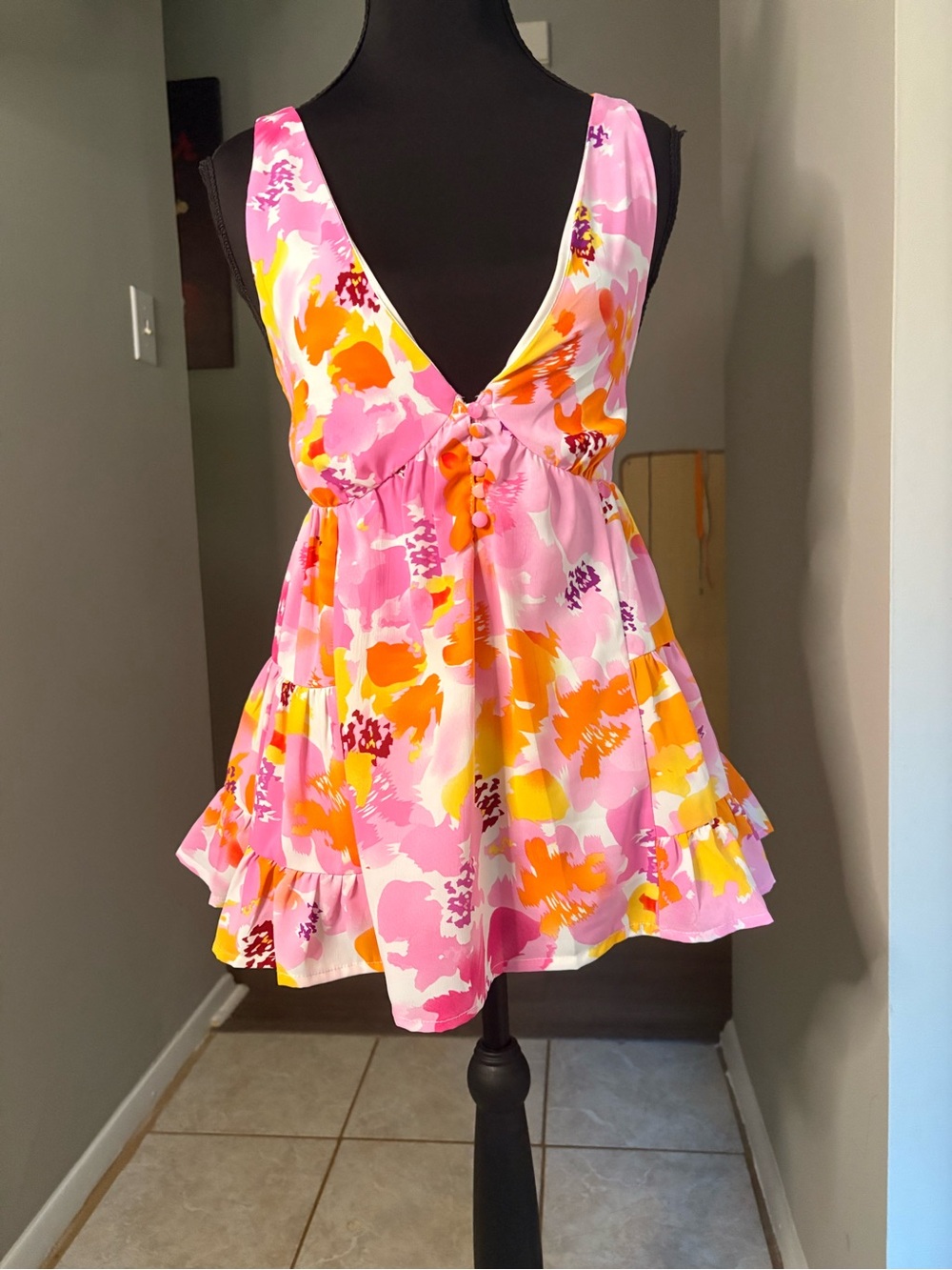 entro Pink Orange Yellow Floral V-Neck Ruffled Blouse